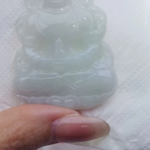 翡翠颈饰未镶嵌天然的A货翡翠多样性发货