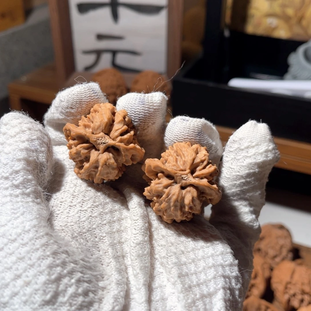 文玩核桃把件33京八对有虚黄，不退不换