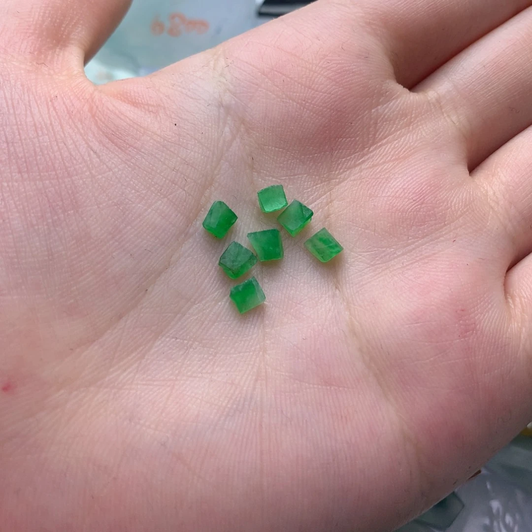 定制翡翠未镶嵌缅甸翡翠原石