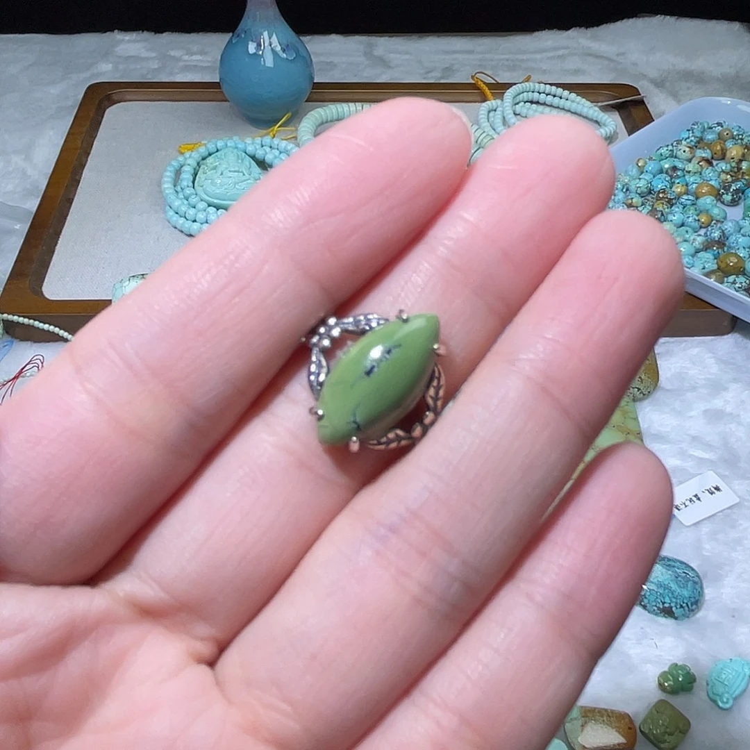 绿松石未镶嵌珠宝奇石