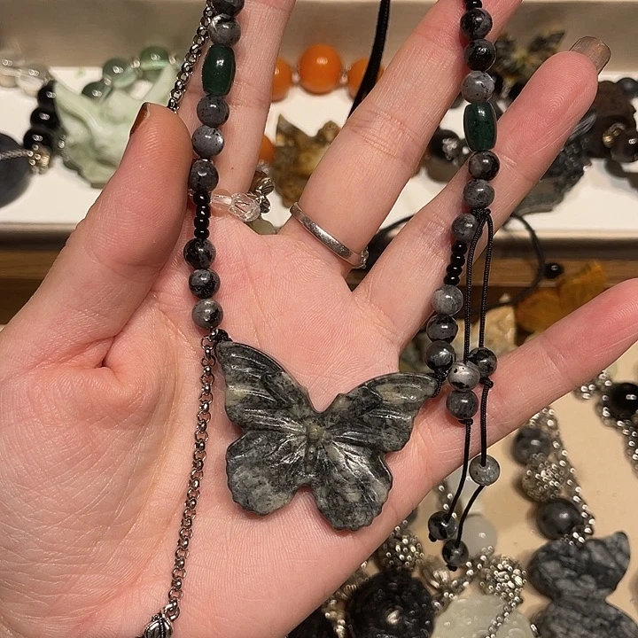 蛇纹石玉合金颈饰