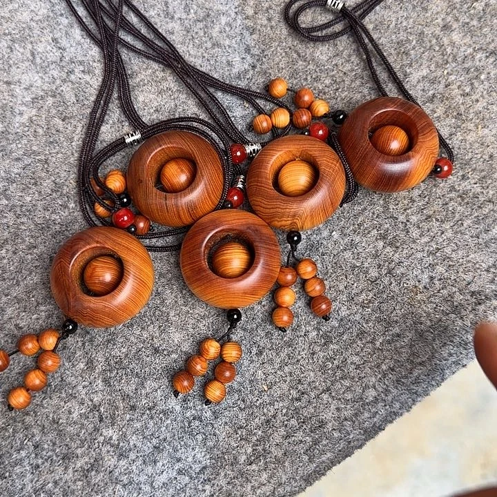 柏木（崖柏）全陈化老料把件