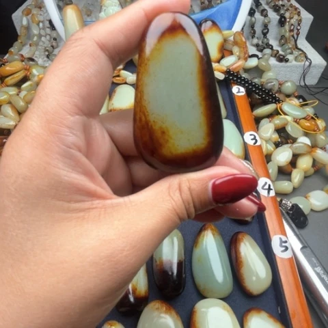 和田玉颈饰未镶嵌李****装