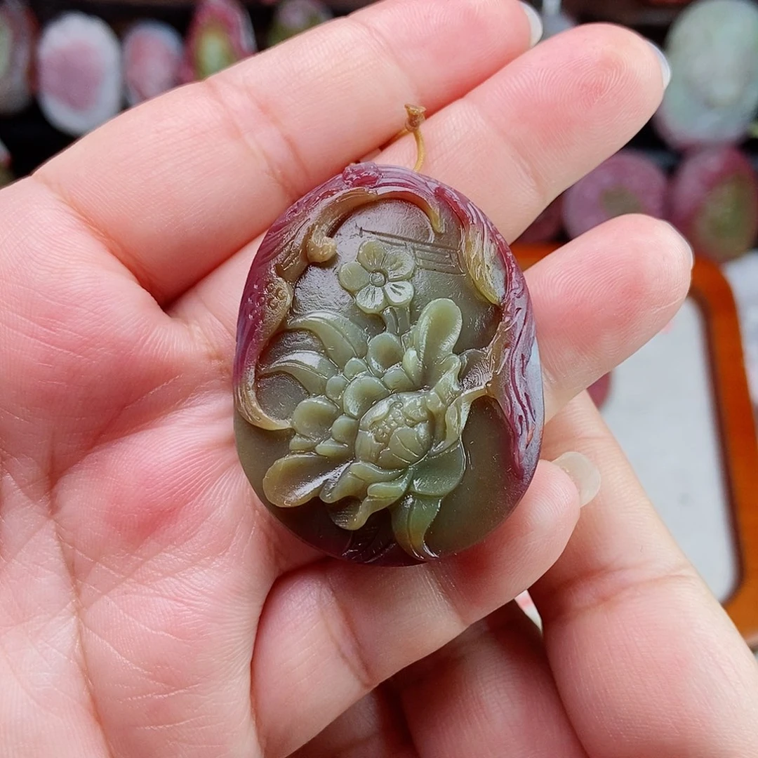 未镶嵌石英质玉（盐源）珠宝半成品