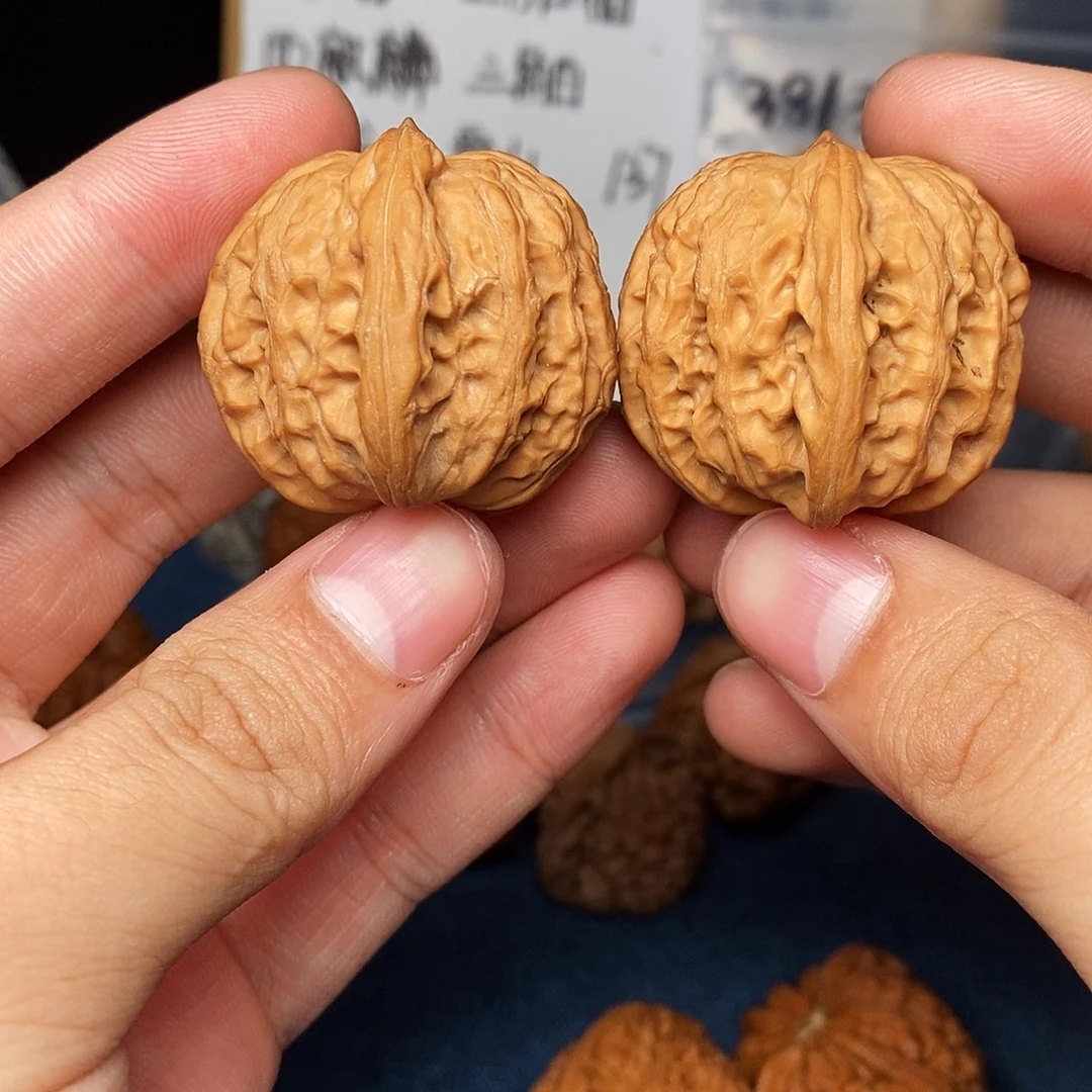 文玩核桃吊坠燕山虎
