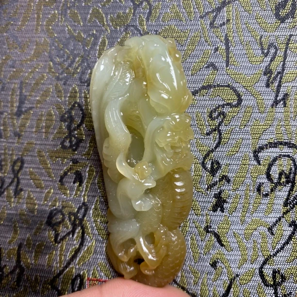 和田玉，龙凤手把件