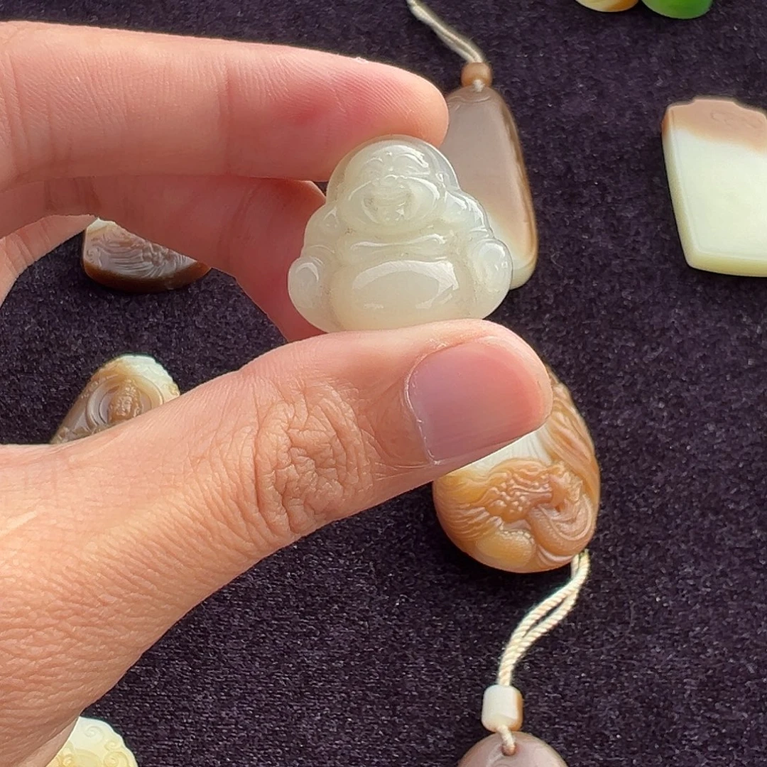 和田玉未镶嵌项圈多样性发货