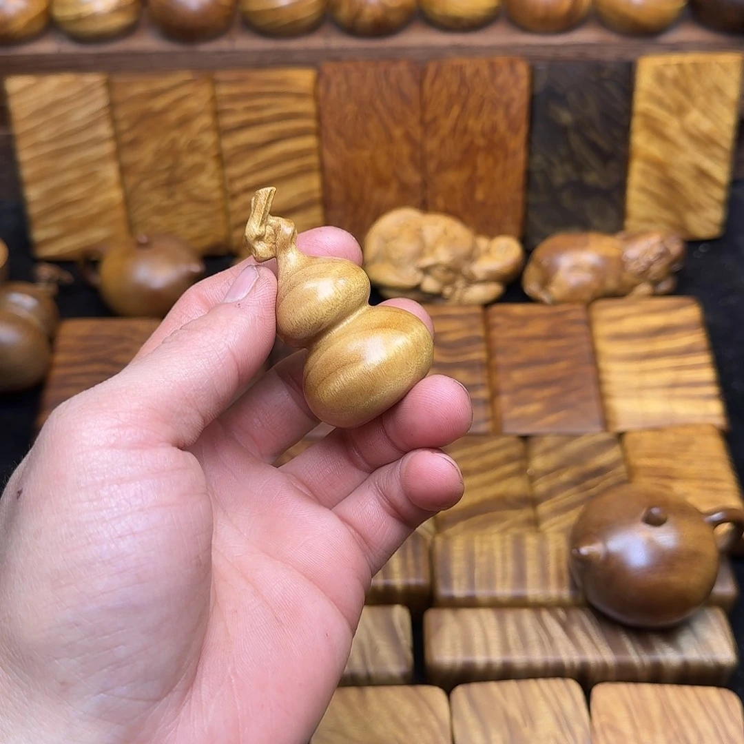 楠木有**思金丝楠木无事牌