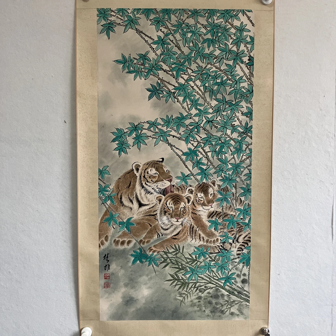 5782 方楚雄 一家亲 纸本设色立轴 99×48