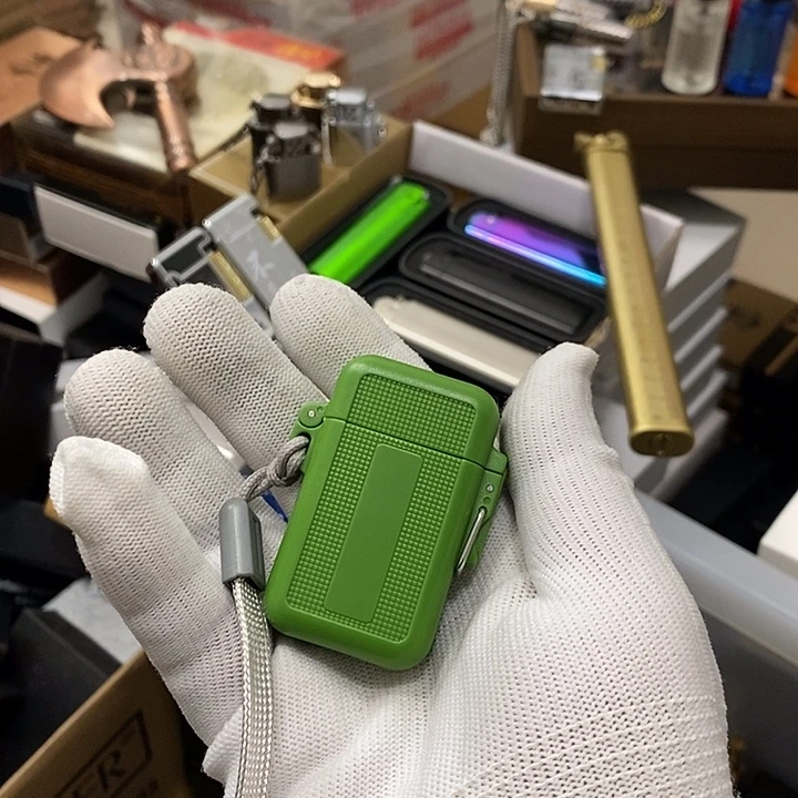 李***白明铬充气打火机充气打火机