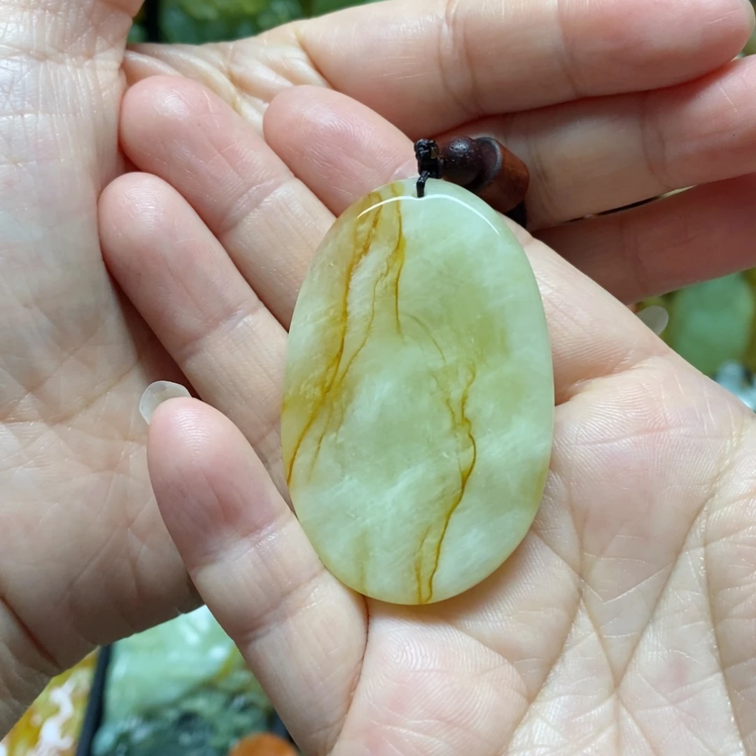 岫玉吊坠(赠链)未镶嵌