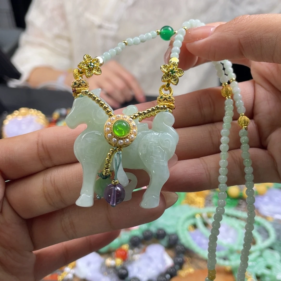 翡翠未镶嵌颈饰代编织