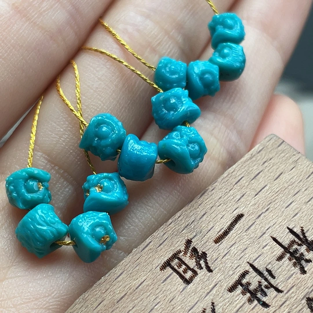 绿松石未镶嵌颈饰