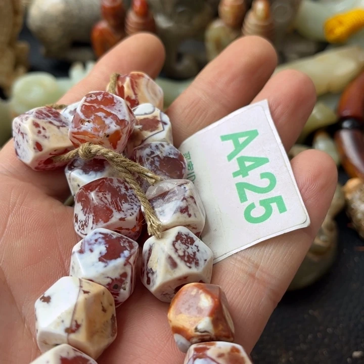 玛瑙/玉髓颈饰合金