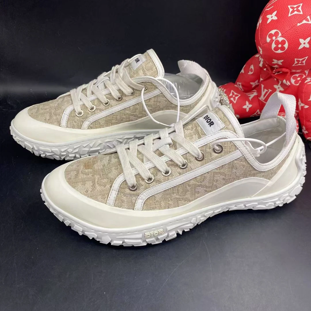 95新 DIOR/迪奥 棕老花时尚舒适轮胎底运动鞋41.5欧码kke321