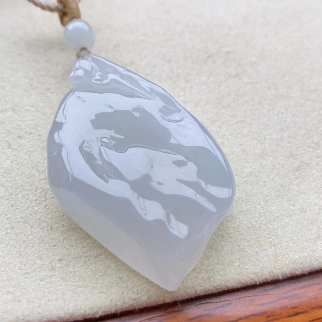 翡翠未镶嵌颈饰吊坠