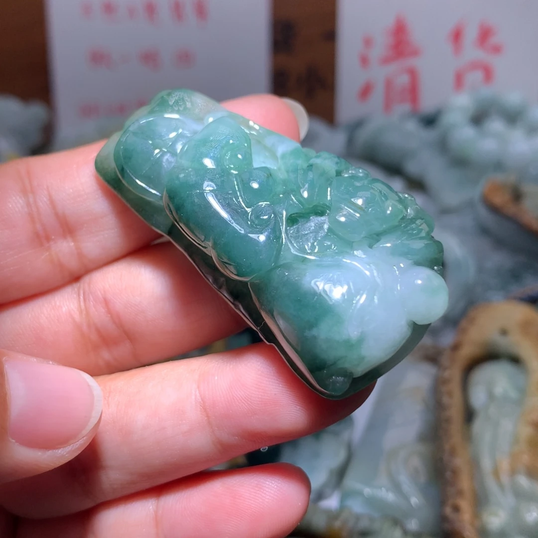 翡翠未镶嵌颈饰保真天然A货翡翠