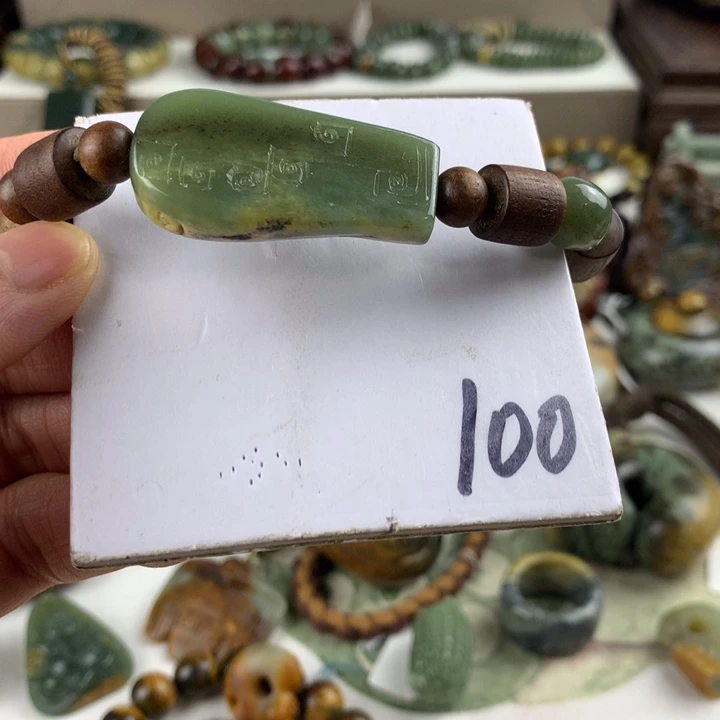 岫岩河磨玉（透闪石质玉）未镶嵌珠宝奇石