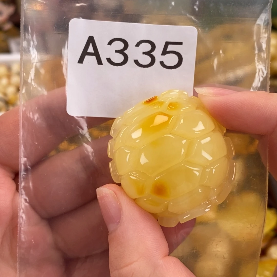 未镶嵌琥珀珠宝奇石