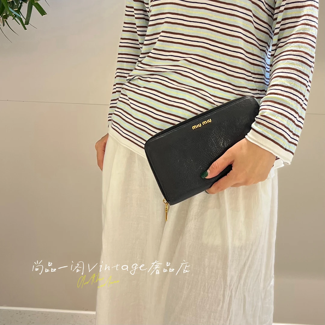 95新 MIU MIU/缪缪 尚品一阁/黑金钱包