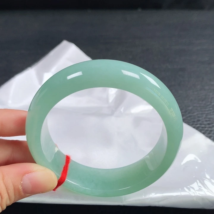 翡翠未镶嵌手镯57圈