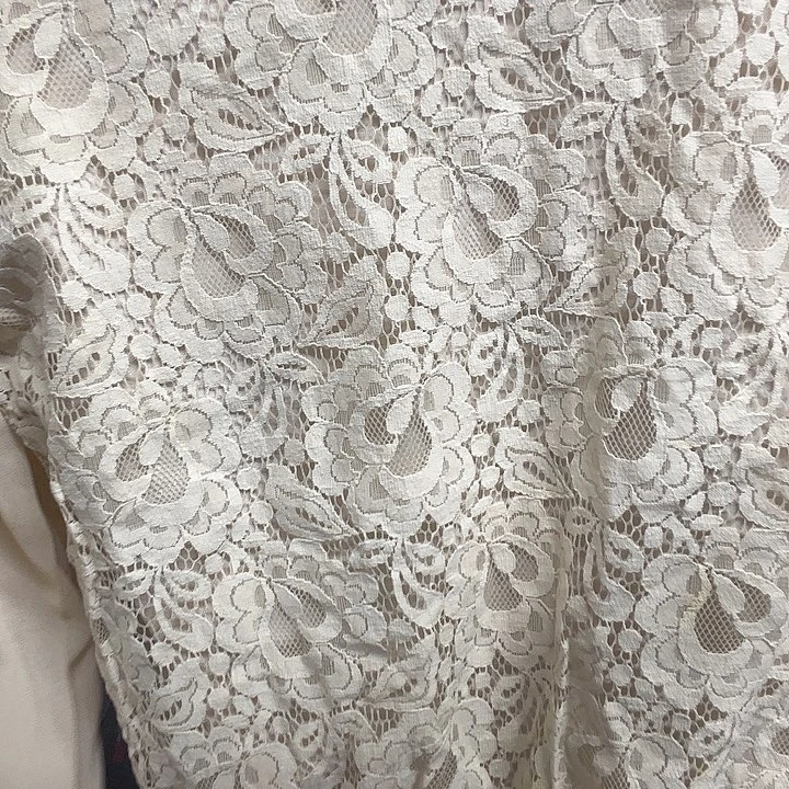 瑕疵款蕾丝打底衫米色