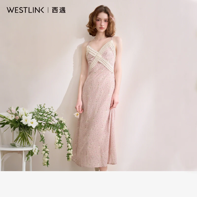 0086西遇粉色碎花吊带连衣裙女2025年新款交叉设计v领收腰长裙