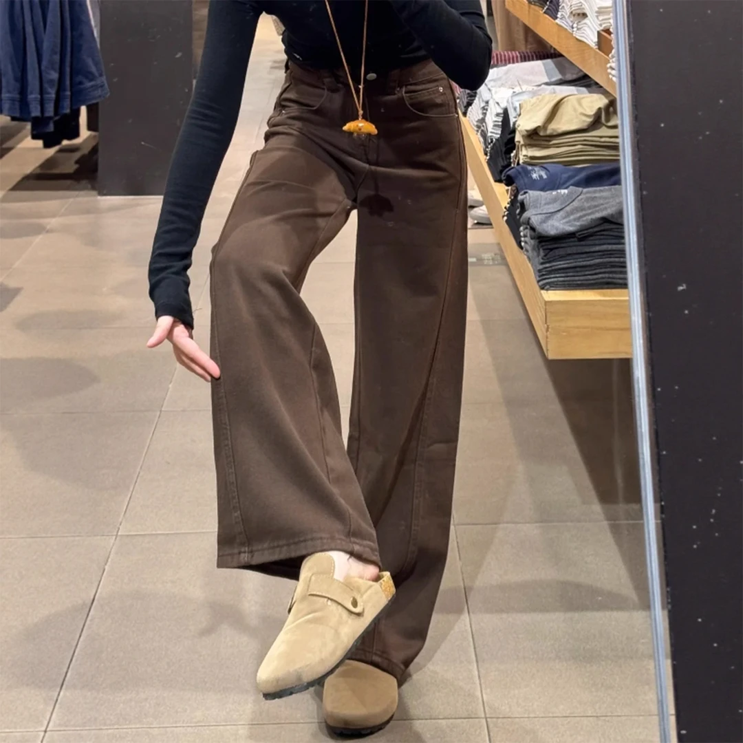 美式咖色弯刀裤子牛仔裤大码女装秋冬新款宽松显瘦直筒阔腿拖地裤