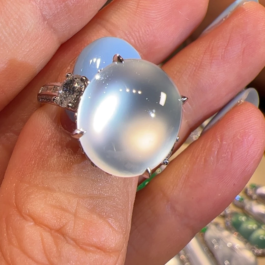 e***g翡翠18K金镶嵌耳饰