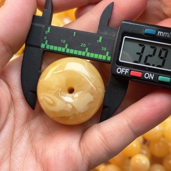 蜜蜡裸石未镶嵌蜜蜡珠