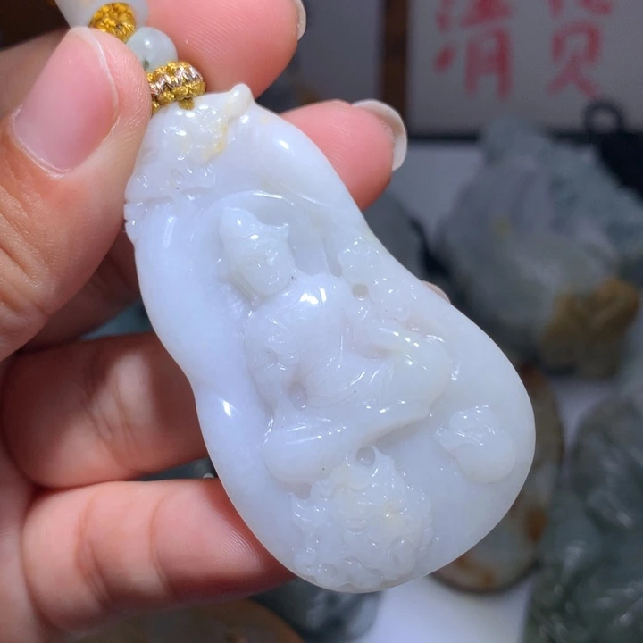 翡翠未镶嵌颈饰保真天然A货翡翠