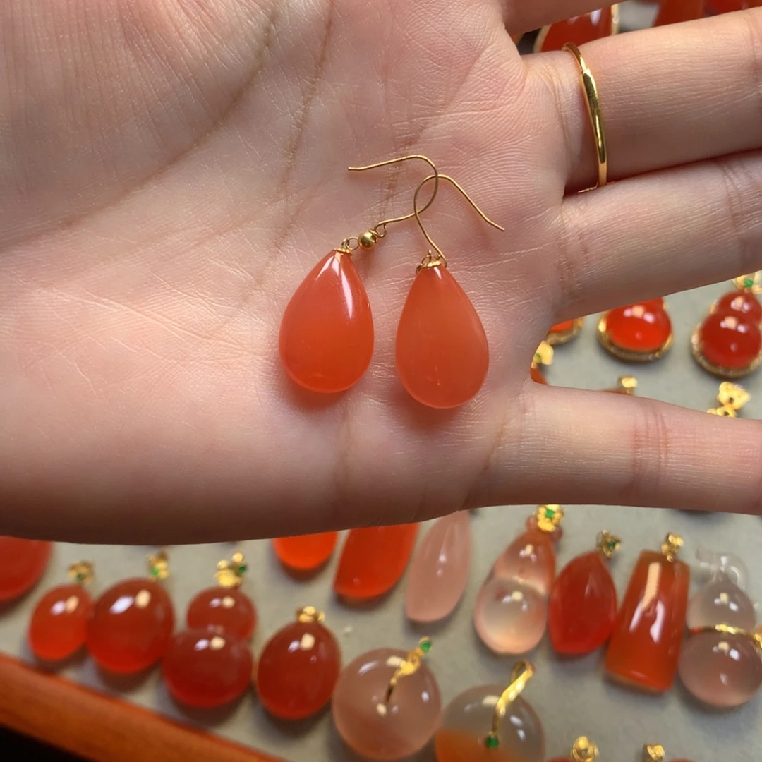 南红玛瑙未镶嵌颈饰