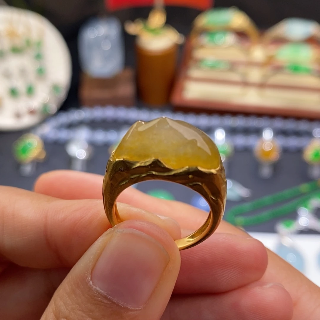 定制翡翠18K金镶嵌远山