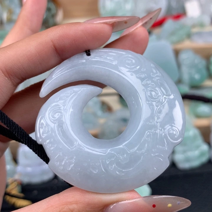 翡翠未镶嵌颈饰时来运转吊坠