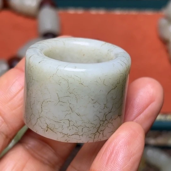 用***3和田玉未镶嵌颈饰