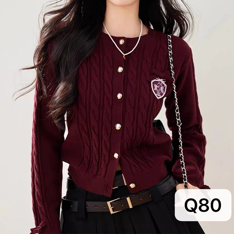 秋季显瘦圆领厚款学院风毛针织衫短款薄款外穿设计感小香风春秋