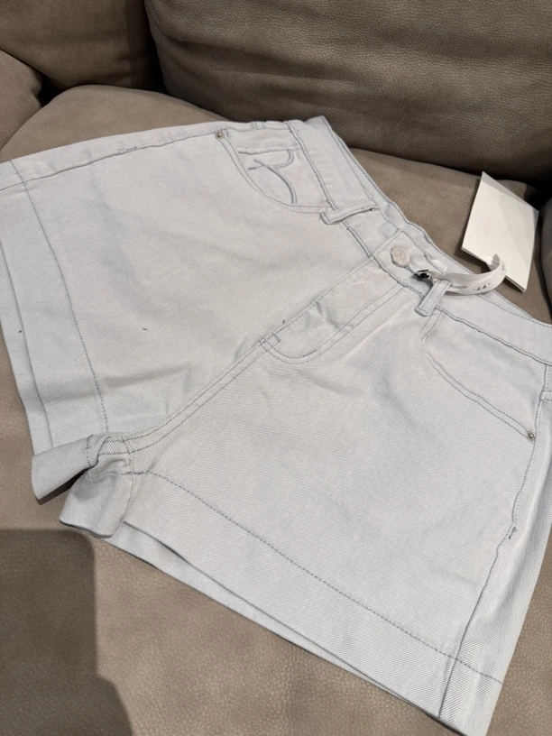 超软糯！水泥灰高腰短裤