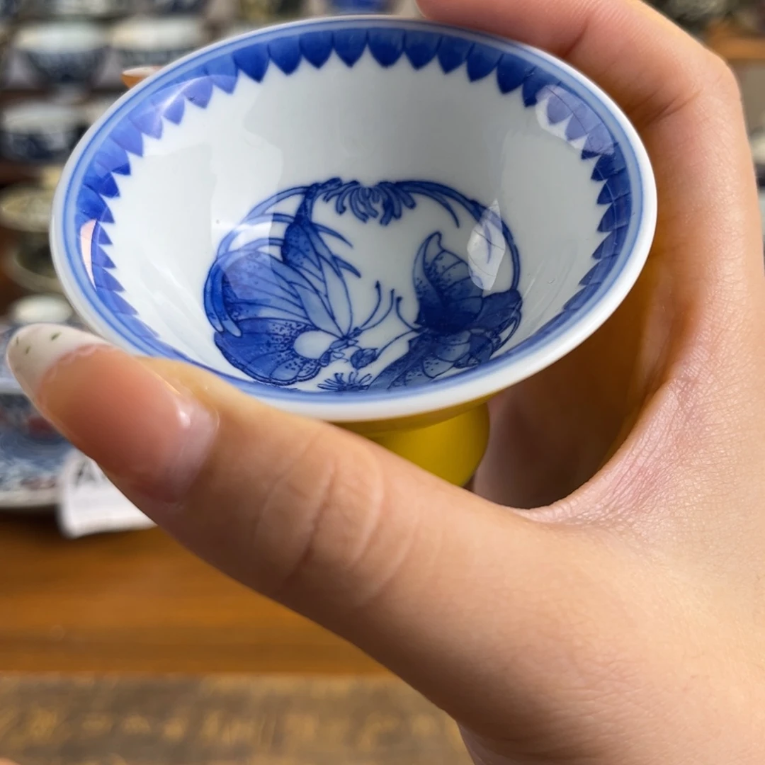黄釉青花高足杯杯