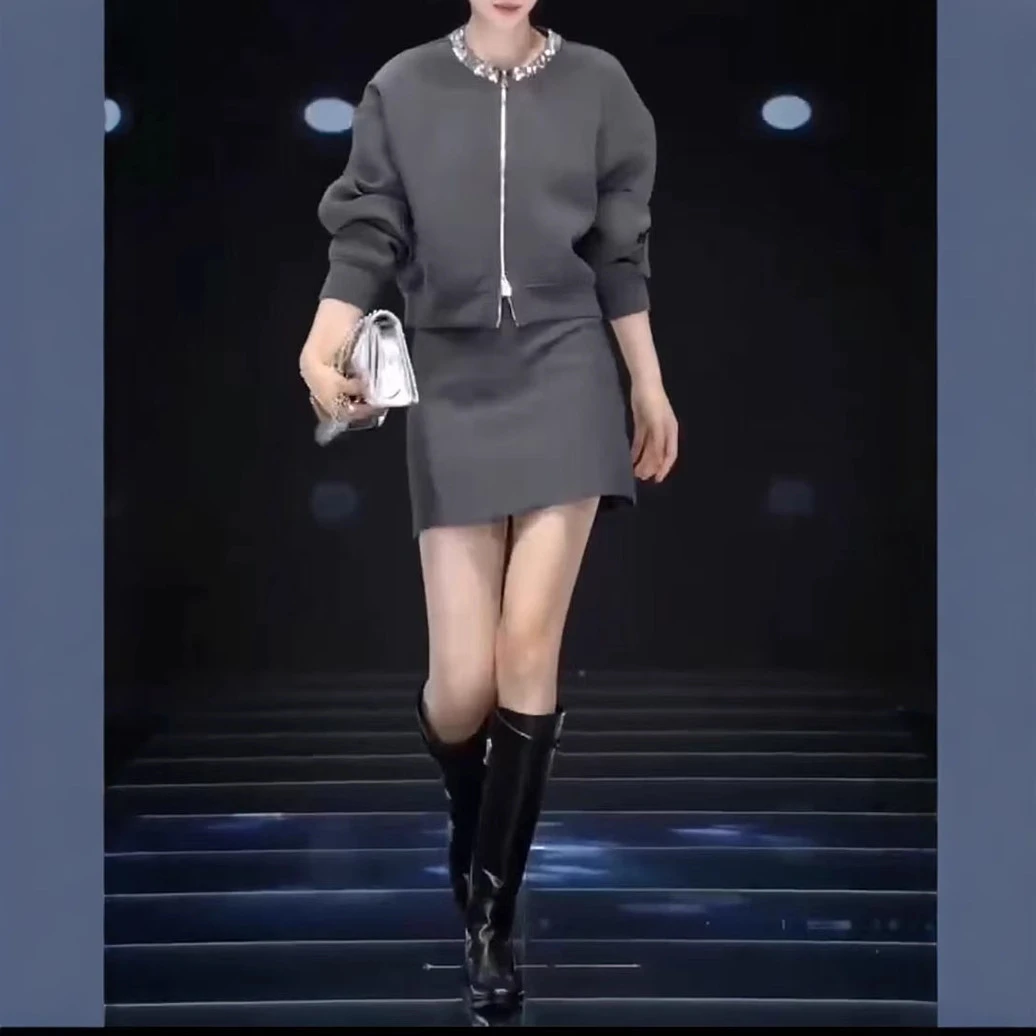 2025秋季新款小香风简约修身灰色圆领拉链外套短裙时尚休闲套装女