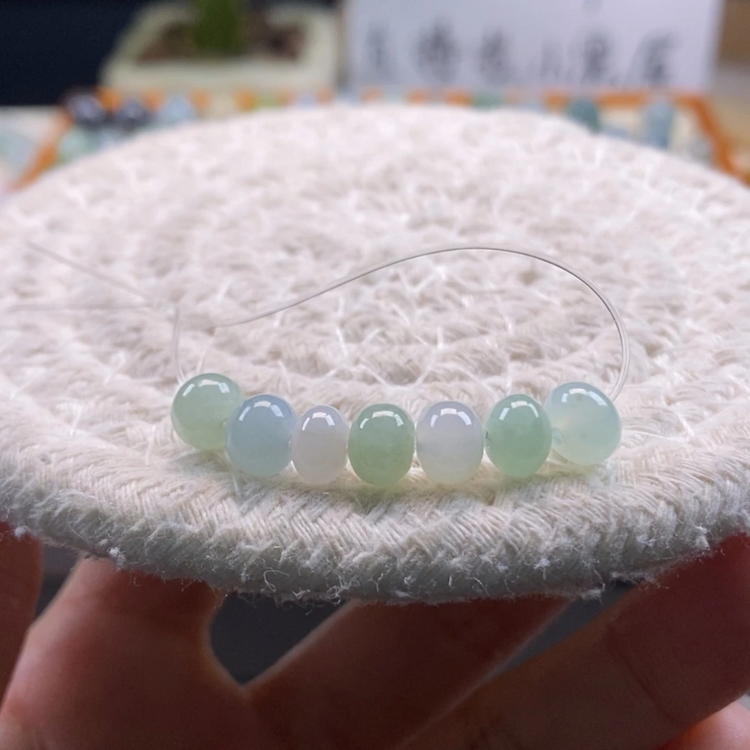 翡翠散珠天然翡翠一串6+