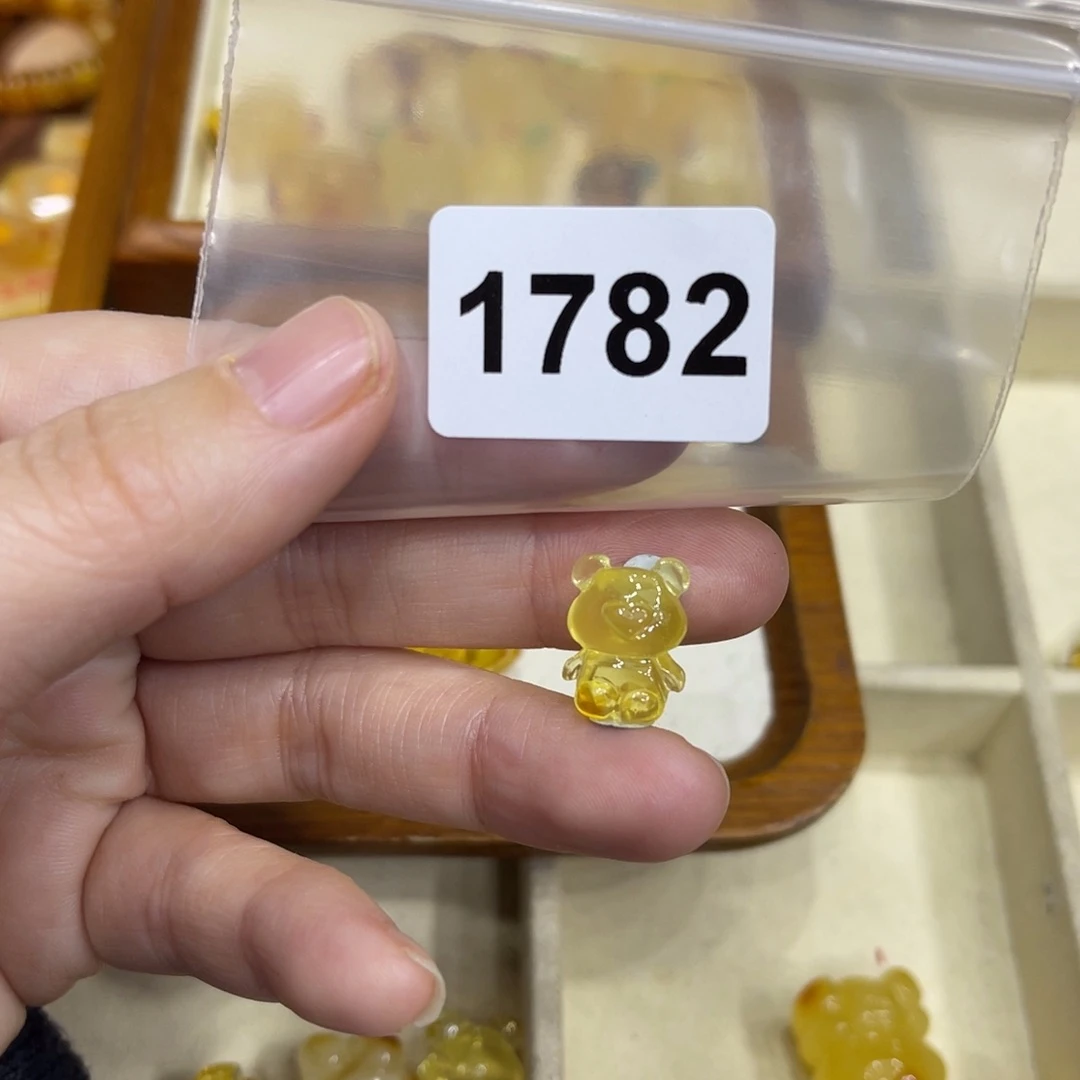 琥珀珠宝奇石未镶嵌