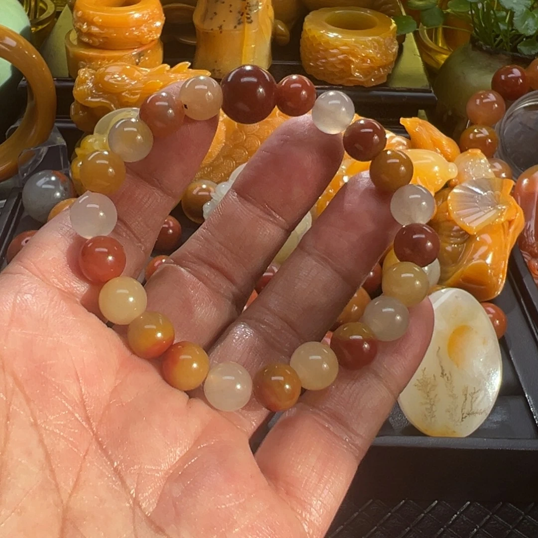 石英质玉未镶嵌颈饰