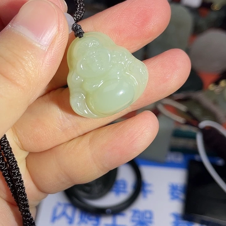 未镶嵌和田玉挂件佛