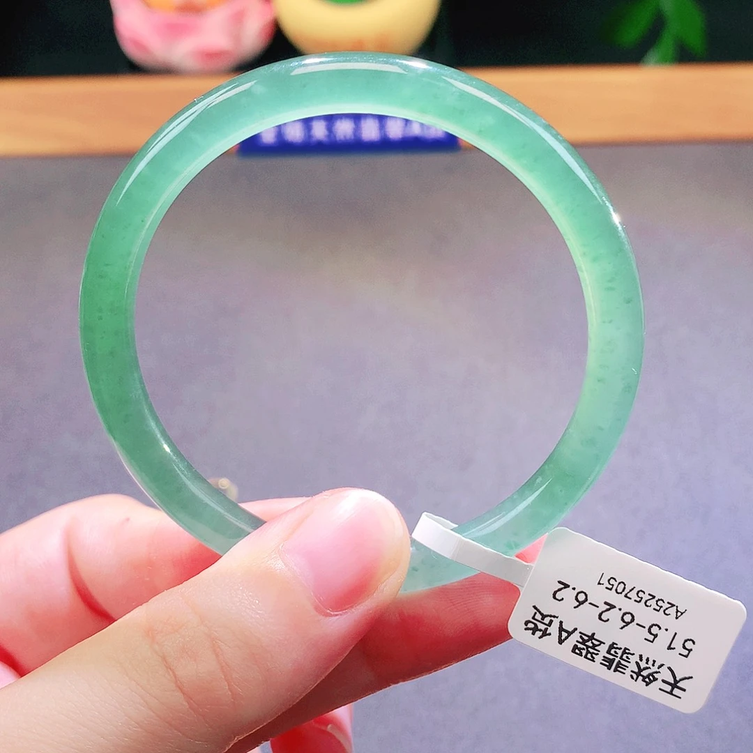 翡翠未镶嵌手镯天然翡翠