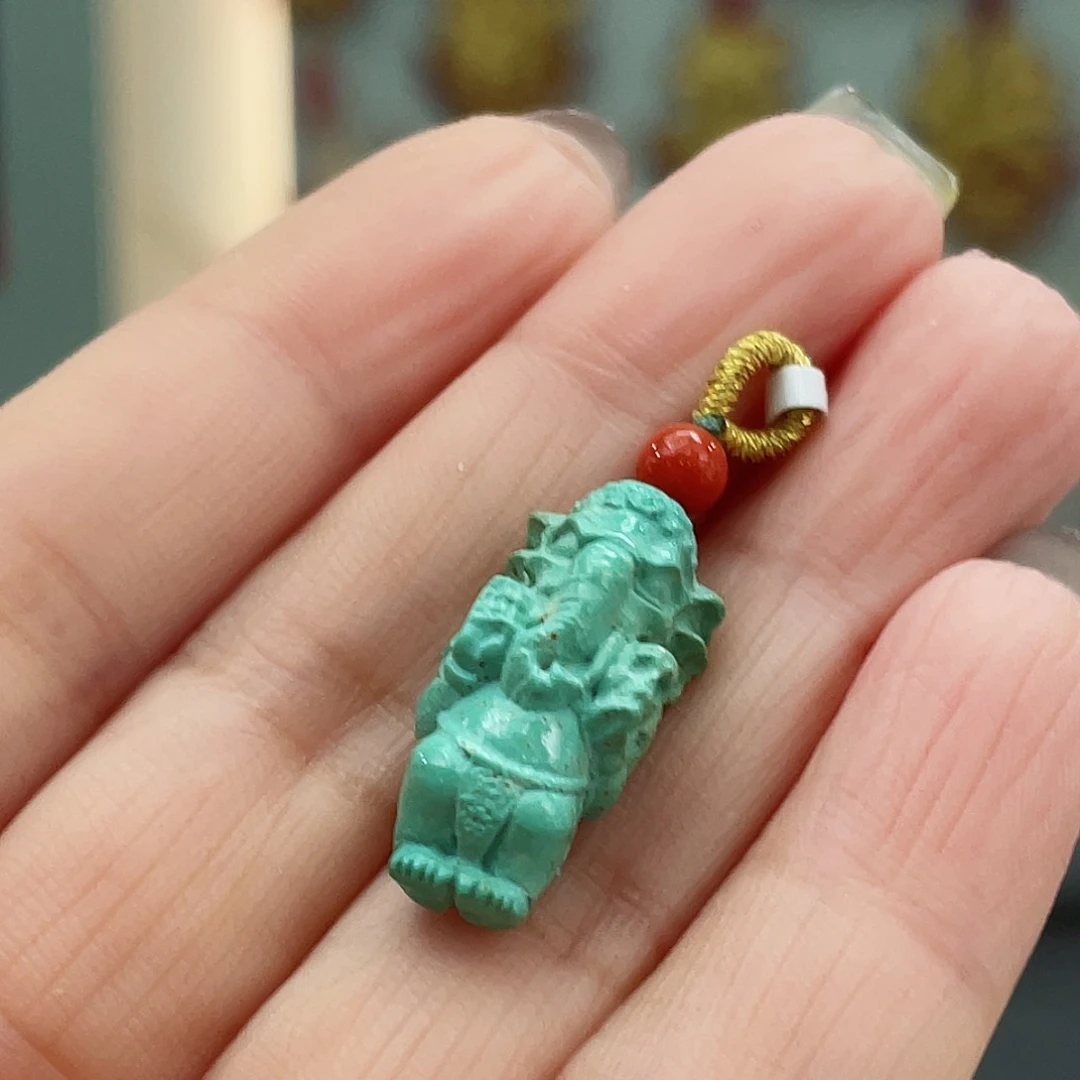 绿松石颈饰未镶嵌