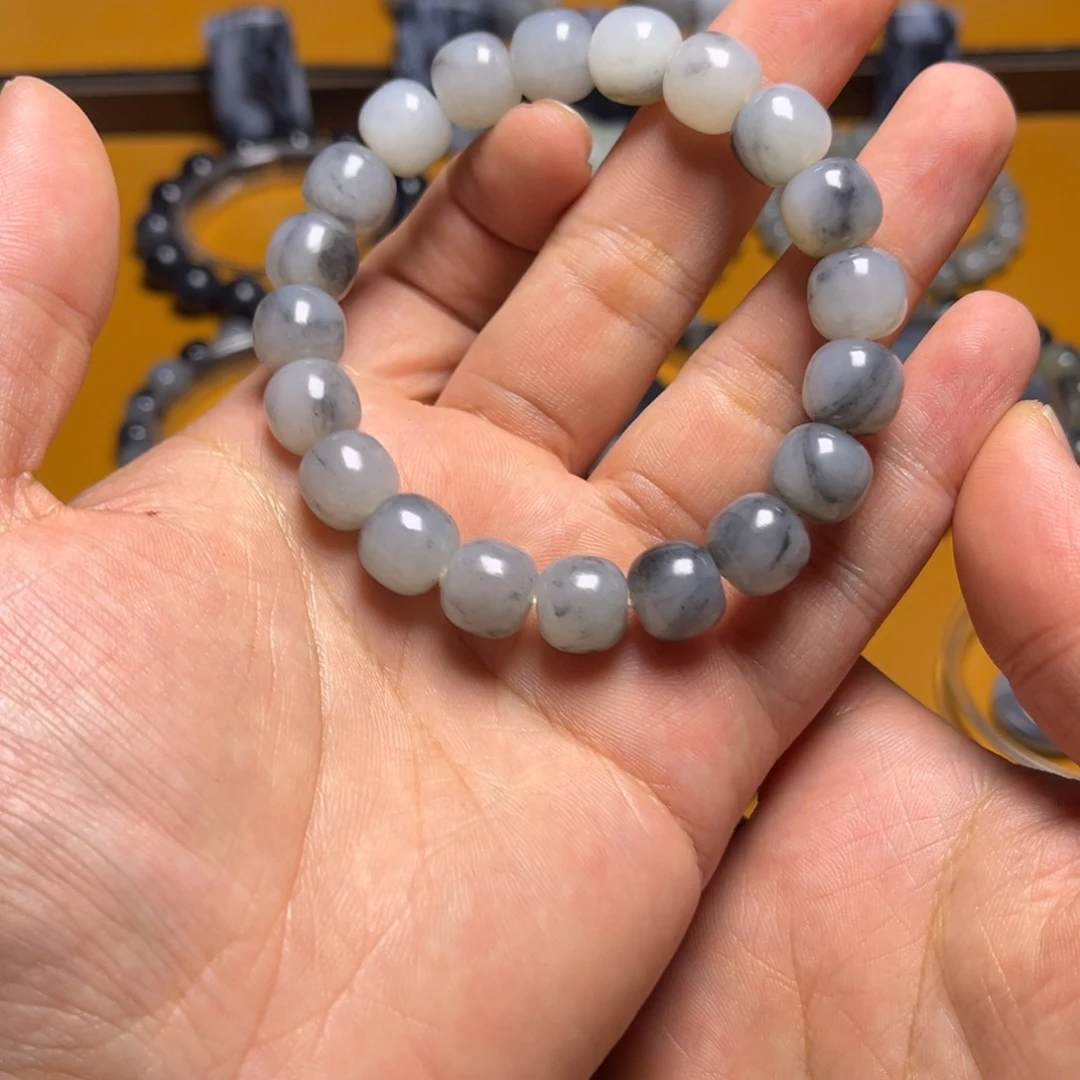 柳***柳和田玉未镶嵌手链