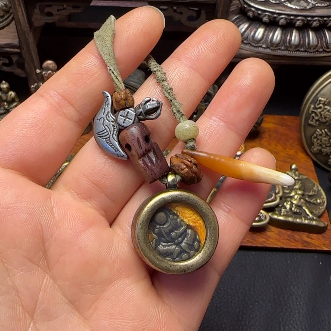 雪***儿泥塑藏传牌子……藏传牌子