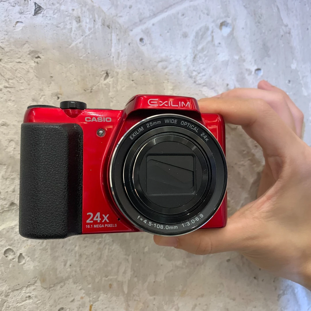 99新 Casio/卡西欧 ZS200  1610万像素 24光学变焦  复古红