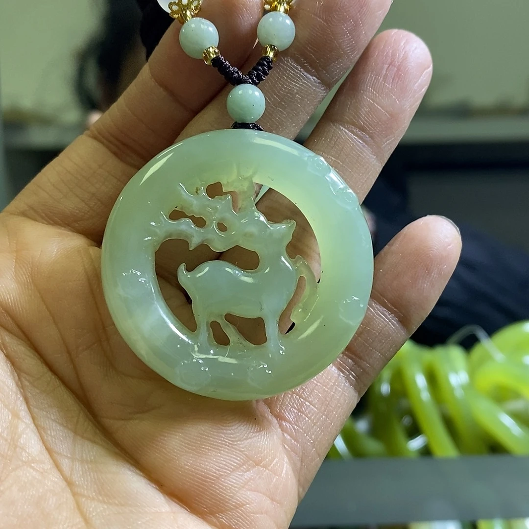 岫玉未镶嵌一个一个