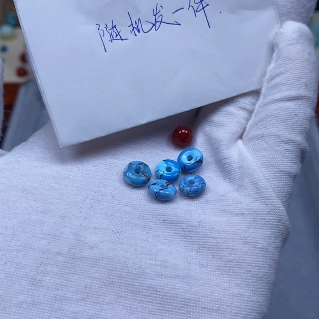 南红玛瑙配饰未镶嵌